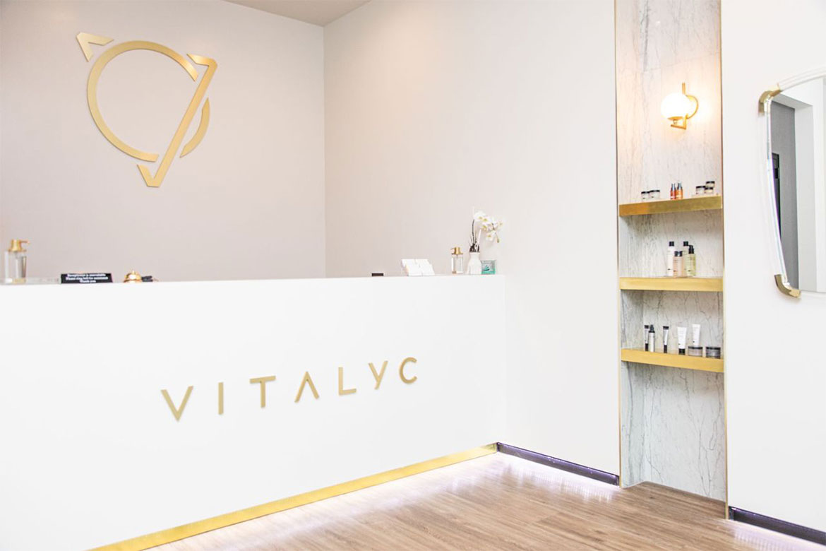 Vitalyc Front Host Desk Photo